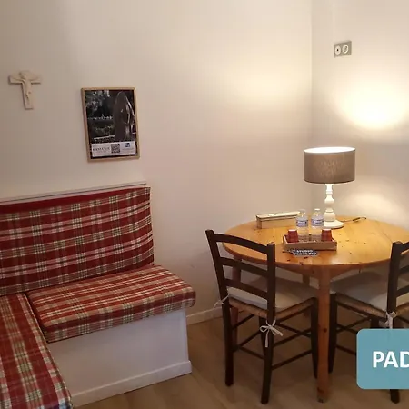 מלון Bernadette' Cosy Flat - 3 Minutes Walk Main Door To Sanctuary Entrance- Old Town - Bernadette De Soubirous's Neighborhood - Chapel For Prayer On Site