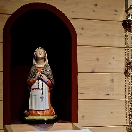 Bernadette' Cosy Flat - 3 Minutes Walk Main Door To Sanctuary Entrance- Old Town - Bernadette De Soubirous's Neighborhood - Chapel For Prayer On Site 3*