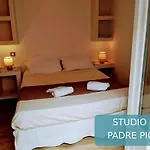 Hotel Bernadette' Cosy Flat - 3 Minutes Walk Main Door To Sanctuary Entrance- Old Town - Bernadette De Soubirous's Neighborhood - Chapel For Prayer On Site 3*