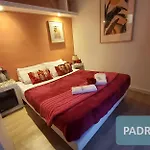 Bernadette' Cosy Flat - 3 Minutes Walk Main Door To Sanctuary Entrance- Old Town - Bernadette De Soubirous's Neighborhood - Chapel For Prayer On Site 3* ルルド