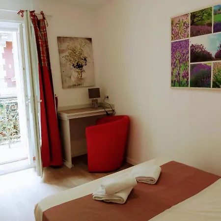 Bernadette' Cosy Flat 3*