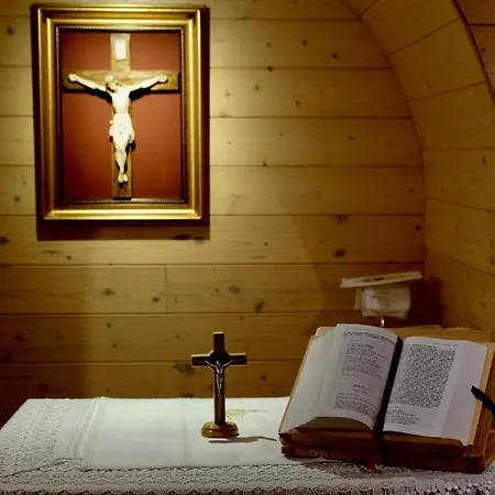 Bernadette' Cosy Flat - 3 Minutes Walk Main Door To Sanctuary Entrance- Old Town - Bernadette De Soubirous's Neighborhood - Chapel For Prayer On Site فندق