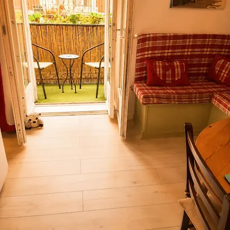 Bernadette' Cosy Flat - 3 Minutes Walk Main Door To Sanctuary Entrance- Old Town - Bernadette De Soubirous's Neighborhood - Chapel For Prayer On Site 3*